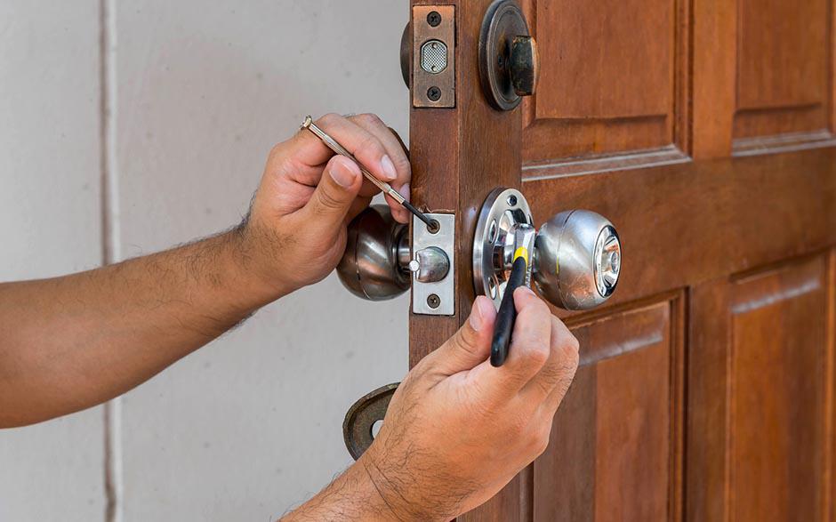serrurier prix changement Versailles